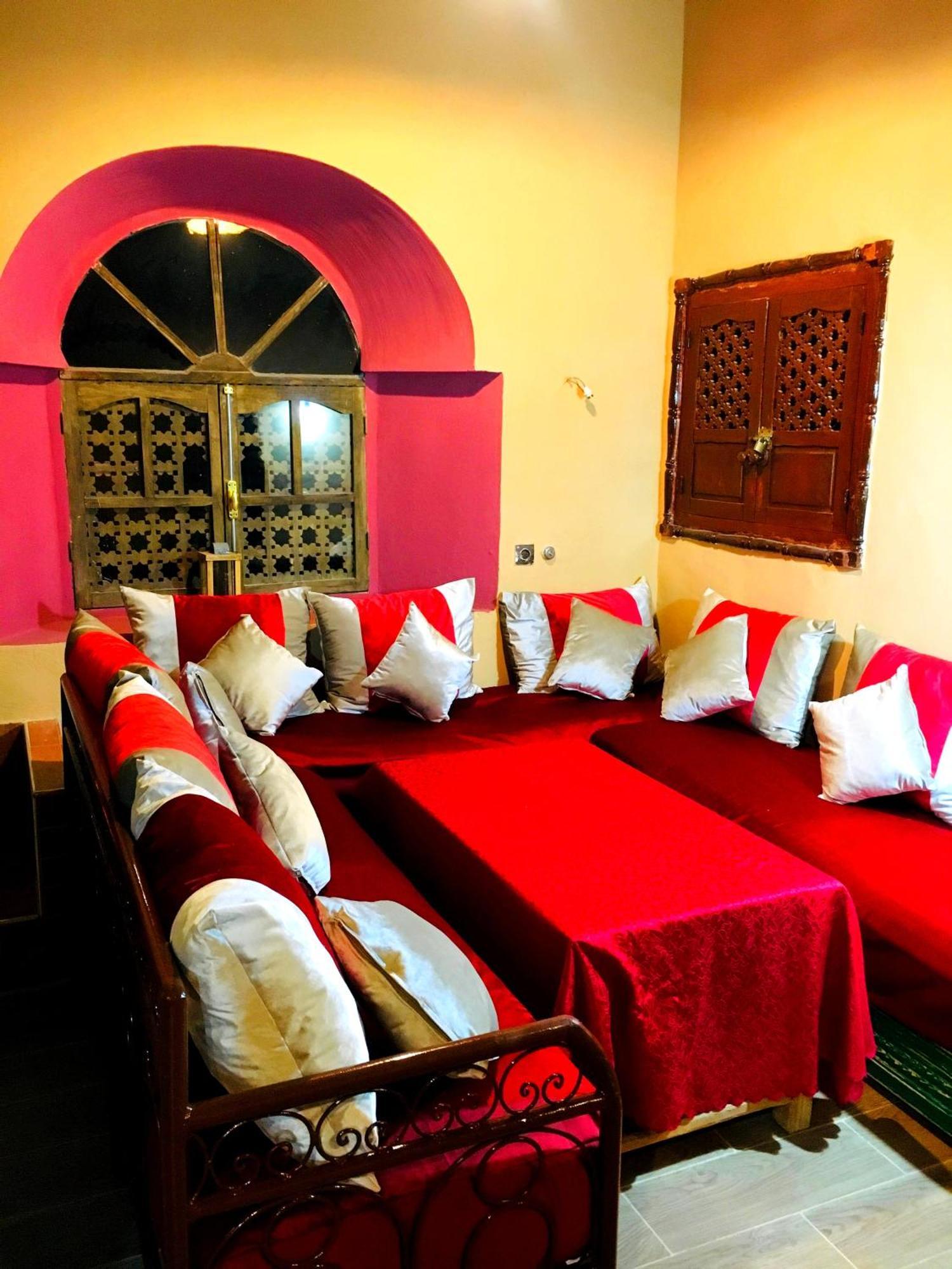 Отель Kasbah Tiriguioute Скура Экстерьер фото