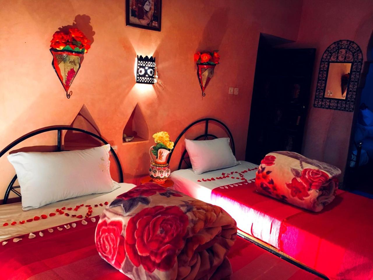 Отель Kasbah Tiriguioute Скура Экстерьер фото